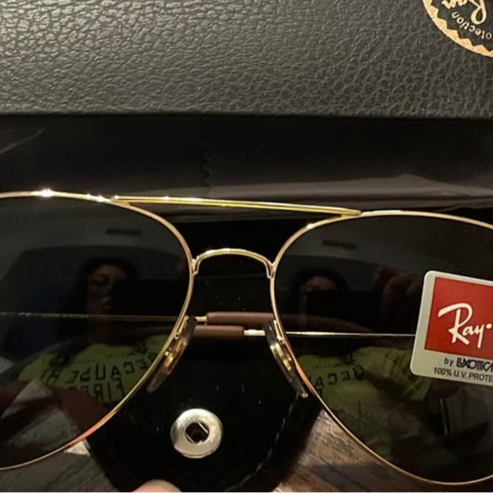Ray-Ban Classic Gold Aviator Sunglasses